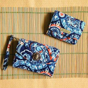 NWOT  Vera Bradley Your turns Smartphone Wristlet & 3 fold wallet set
